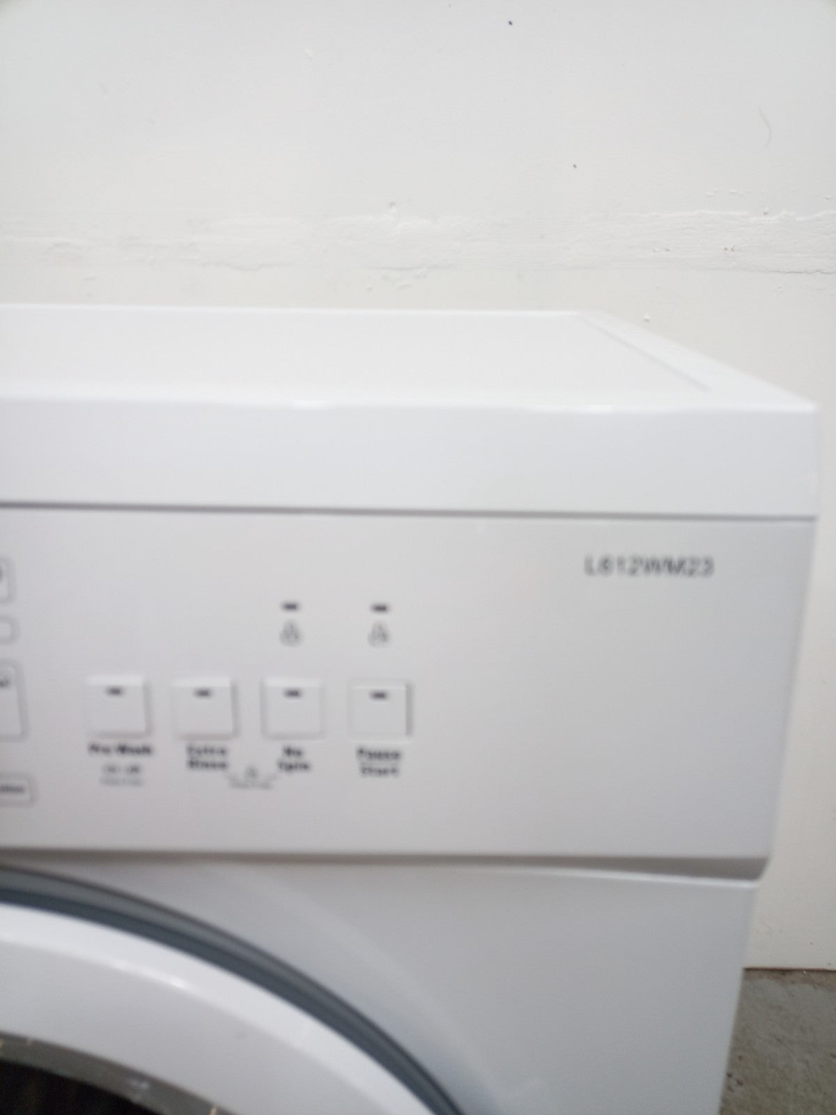New Graded Logik L612WM23 6kg Washing Machine 1200 Spin RRP£239 C4