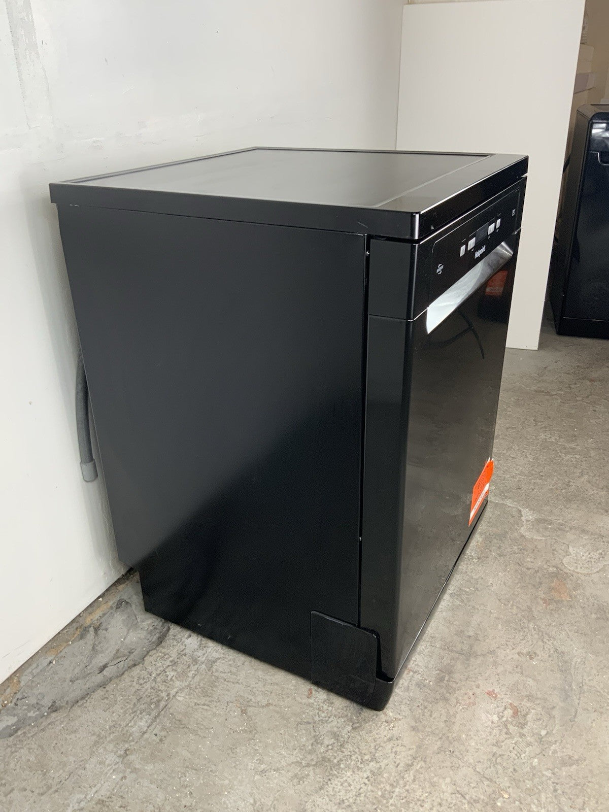 New Graded Hotpoint HFC3C26WCBUK Full Size Dishwasher - Black F42