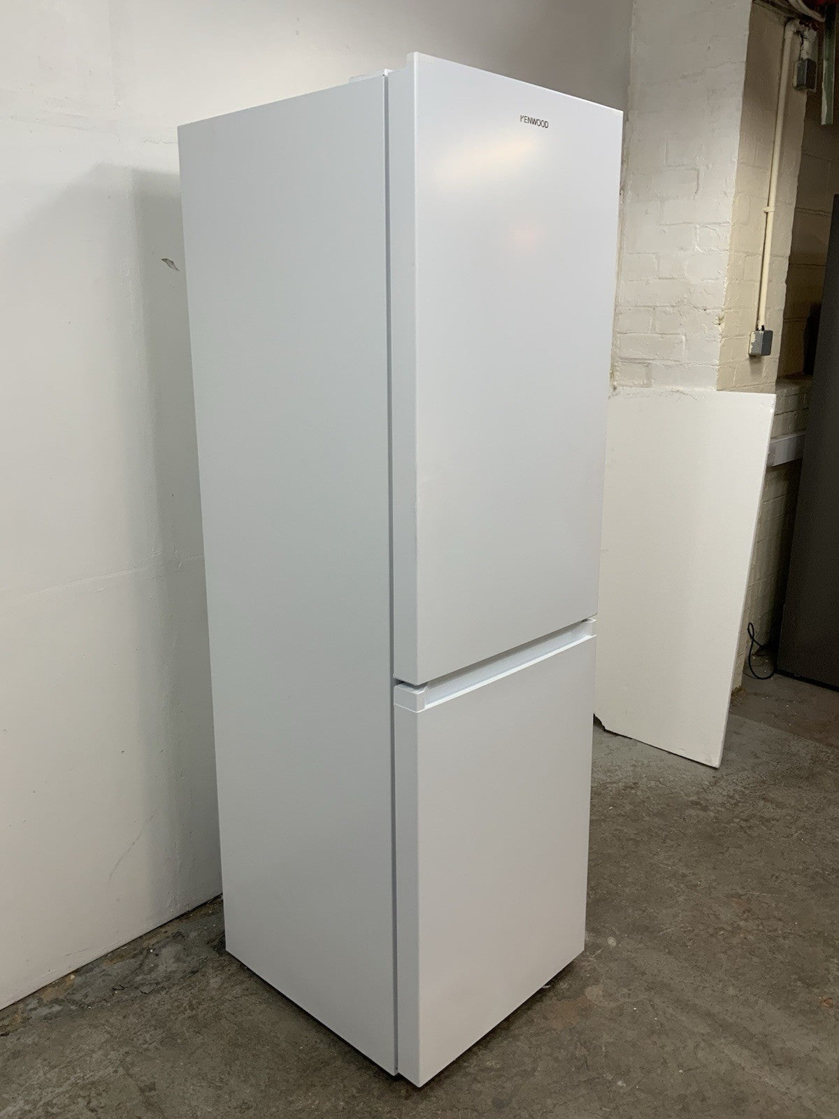 New Graded KENWOOD KNF55WD24 55/45 Fridge Freezer - White RRP £429 P20