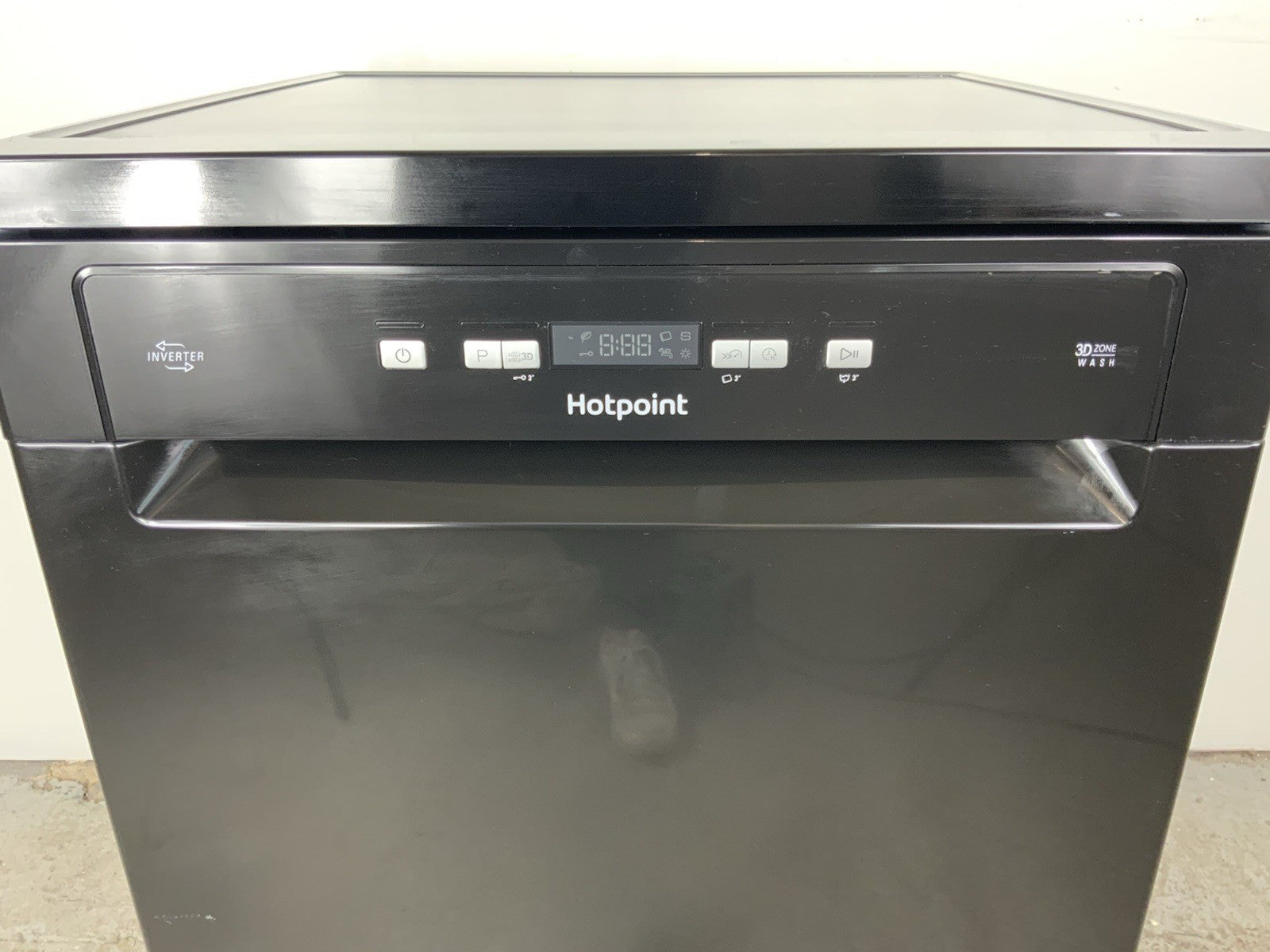 New Graded Hotpoint HFC3C26WCBUK Full Size Dishwasher - Black F42