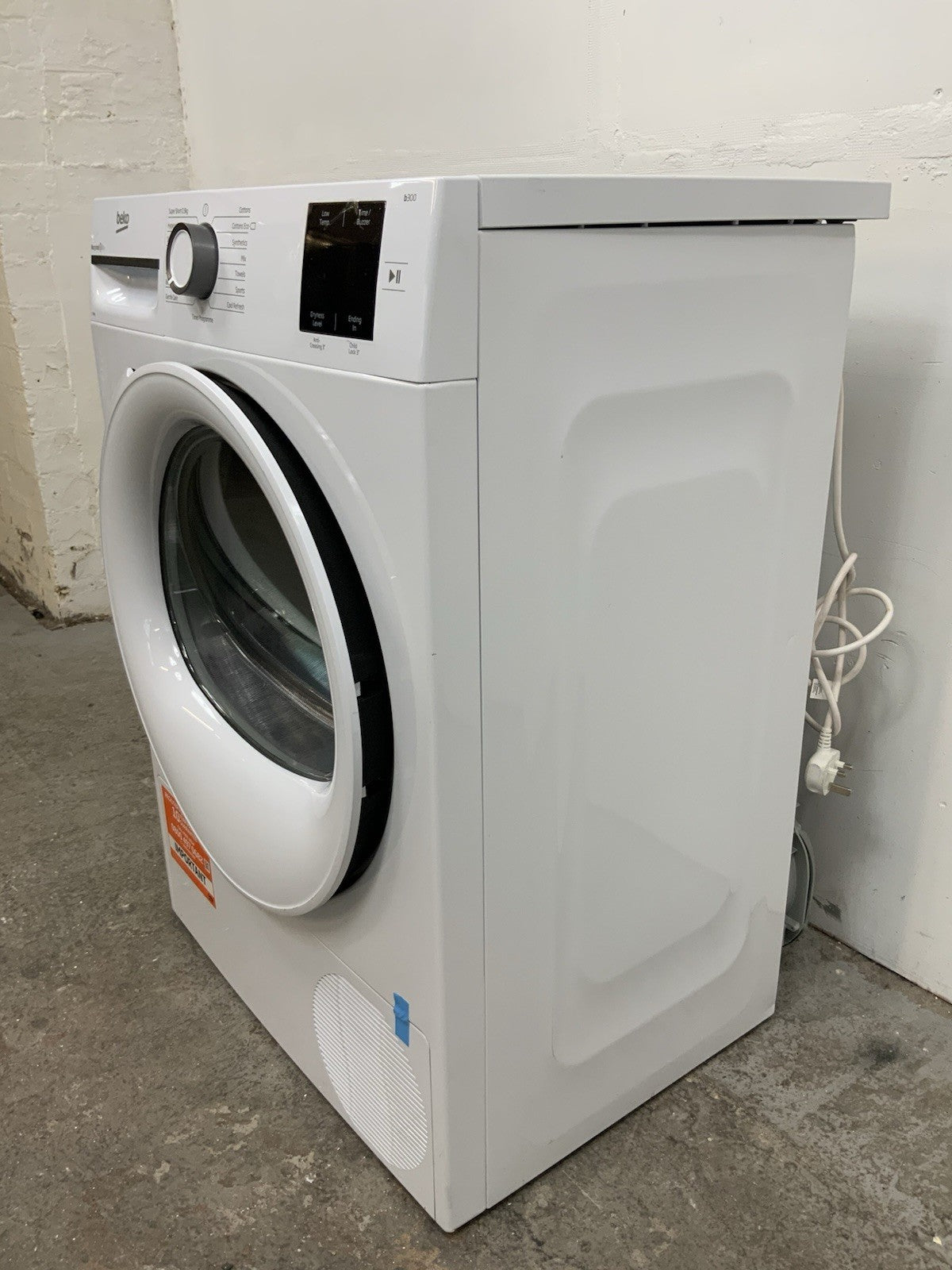 New Graded  Beko BMN3T3823W 8kg Heat Pump Tumble Dryer - Whiter RRP£399 R23