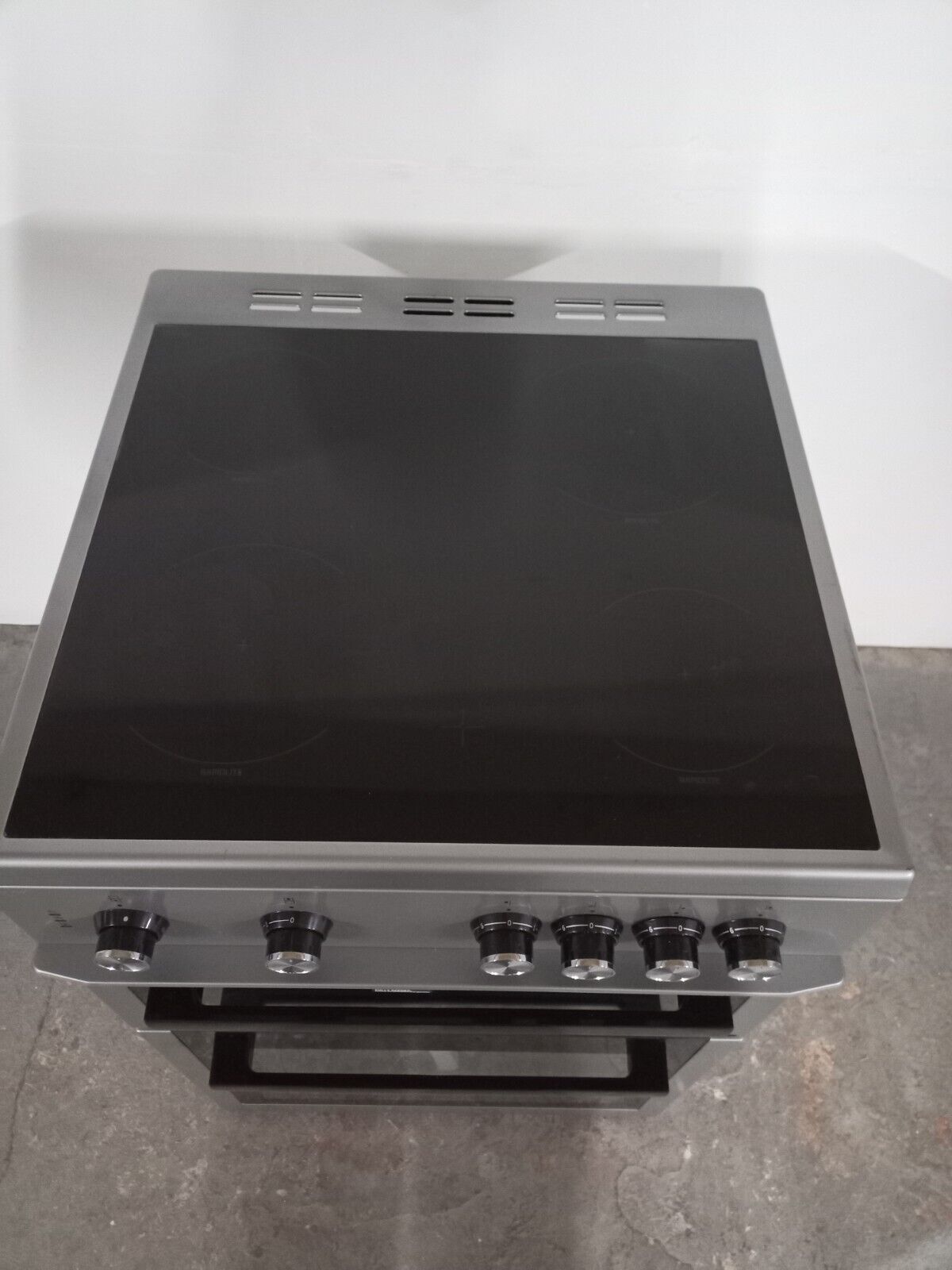 New Graded Silver Beko XTC611S 60cm Electric Ceramic Cooker RRP£479 - UK Del J15