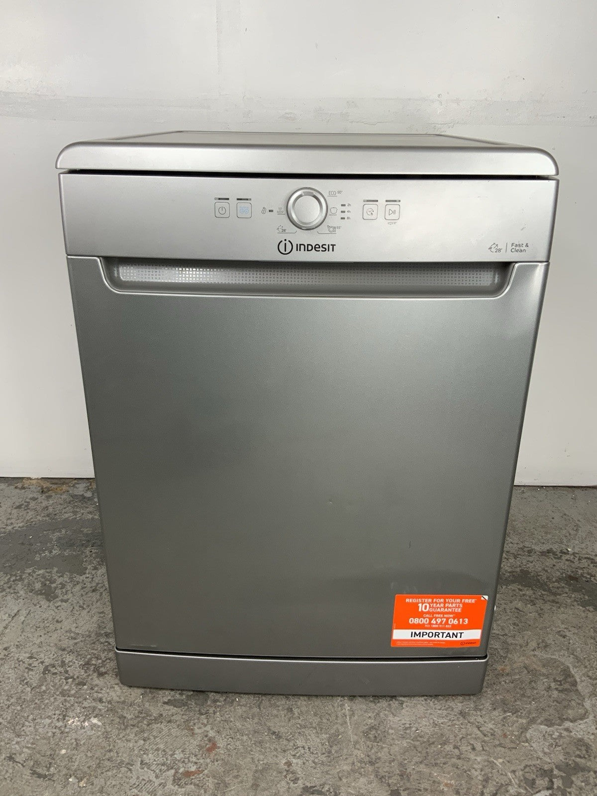 New Graded Silver Indesit D2FHK26SUK  Full Size Dishwasher RRP£299 F28
