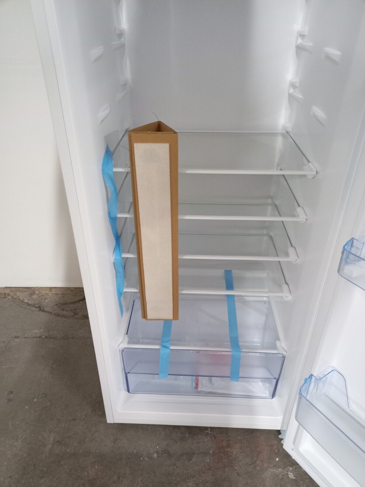 New Graded Iceking RL254EW Tall  242 ltr Larder FrIdge RRP £299 - D21