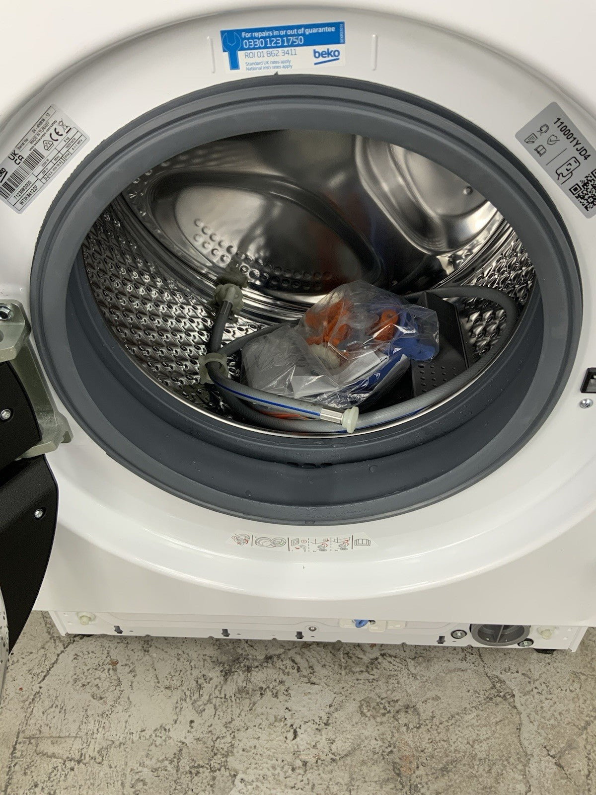 New Graded Beko WTIK84122F Integrated 8kg 1400 Spin Washing Machine rrp£429 Y61