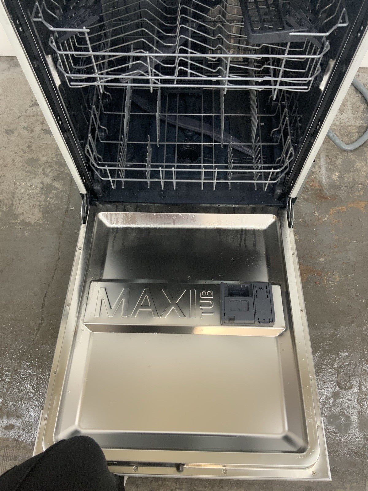 New Graded Candy C13E53E0W-80 Full-size Fully Integrated Dishwasher RRP £279 K29