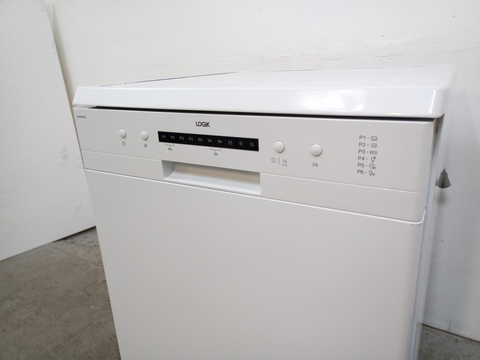 New Graded Black Logik  LDW60W23 Full Size Dishwasher RRP£249 C16