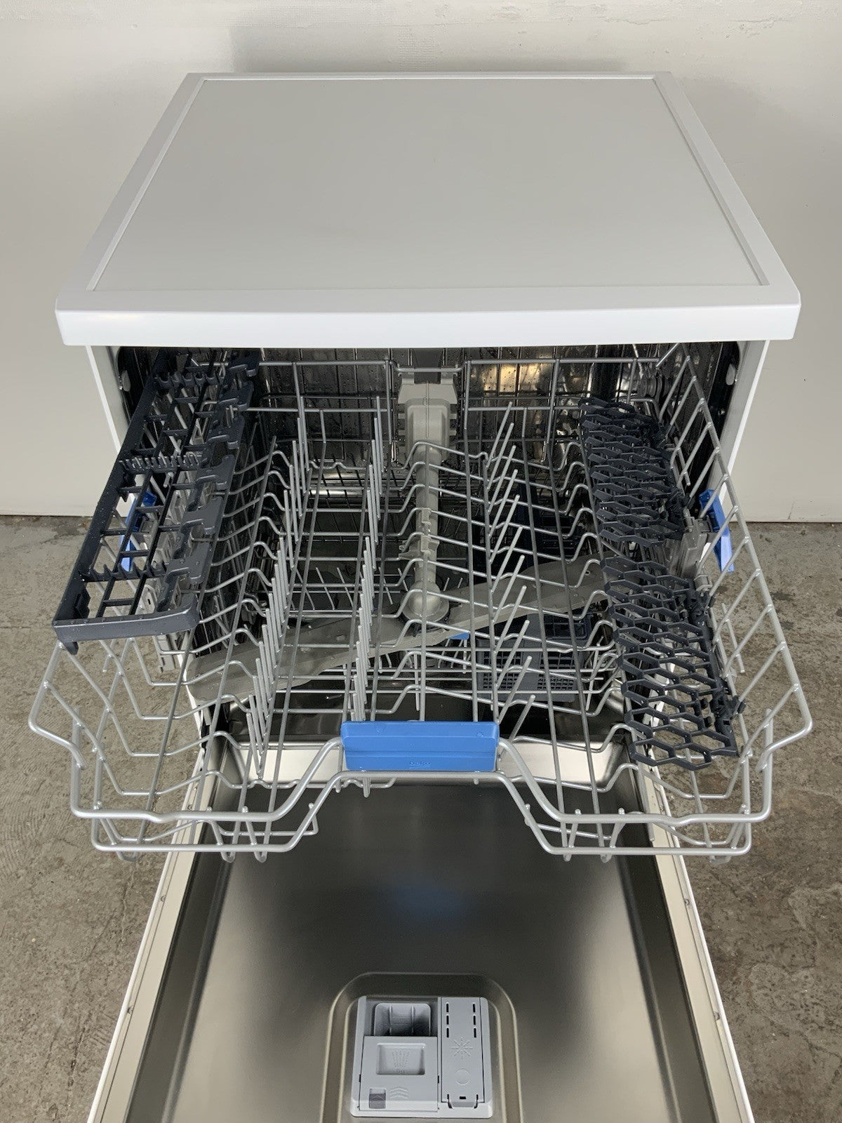 New Graded White BEKO BDFN15420W Pro HygieneIntense  Full-size Dishwasher F48