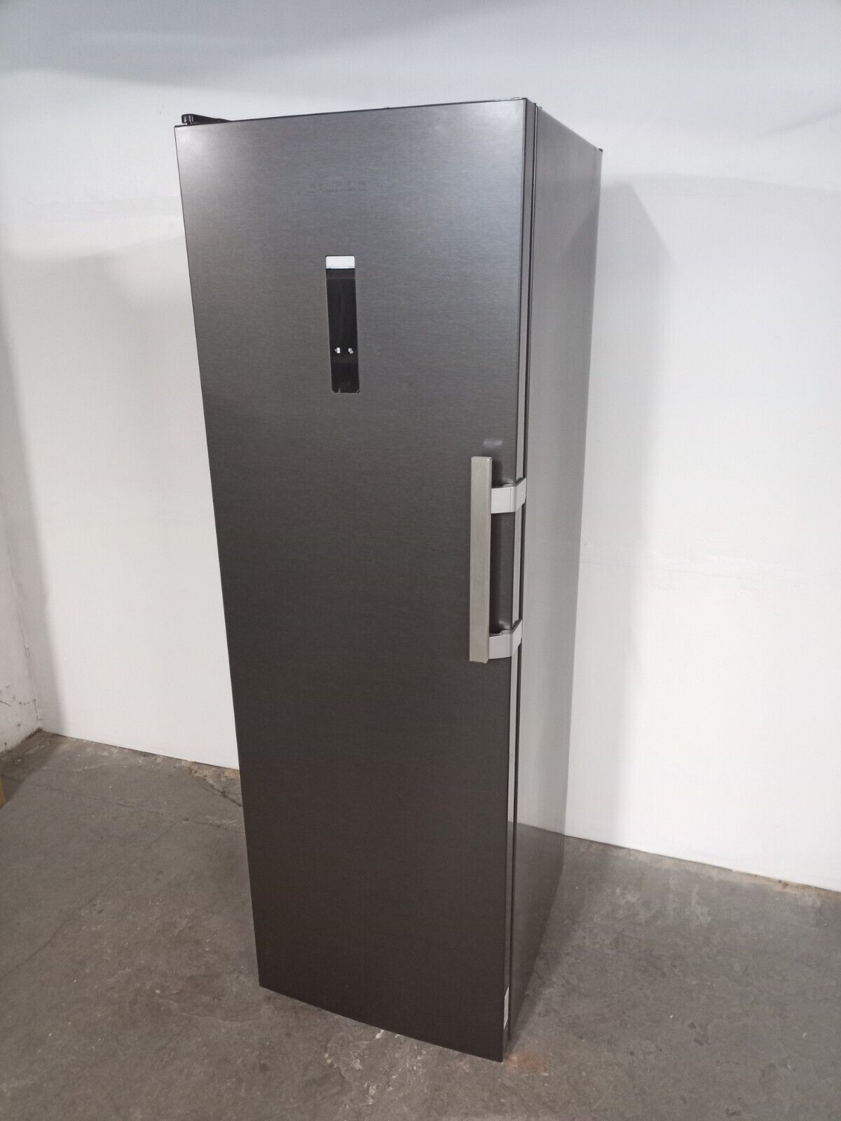 New Graded Black Steel Grundig GLNEP5686VPZ   Larder FrIdge RRP £549! -X8