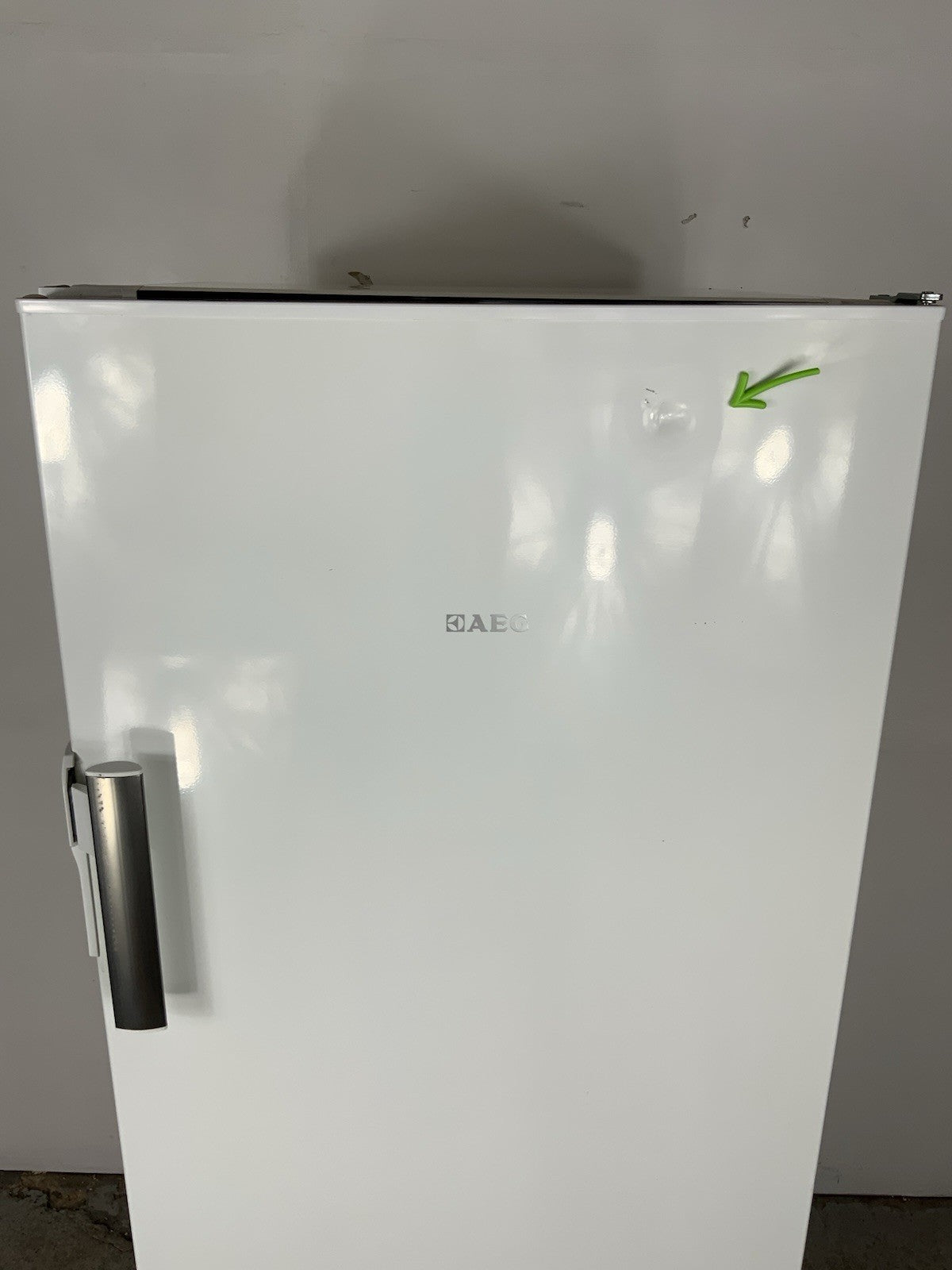 AEG A72020GNW0 60cm Wide Frost Free Freestanding Upright Freezer - White F71