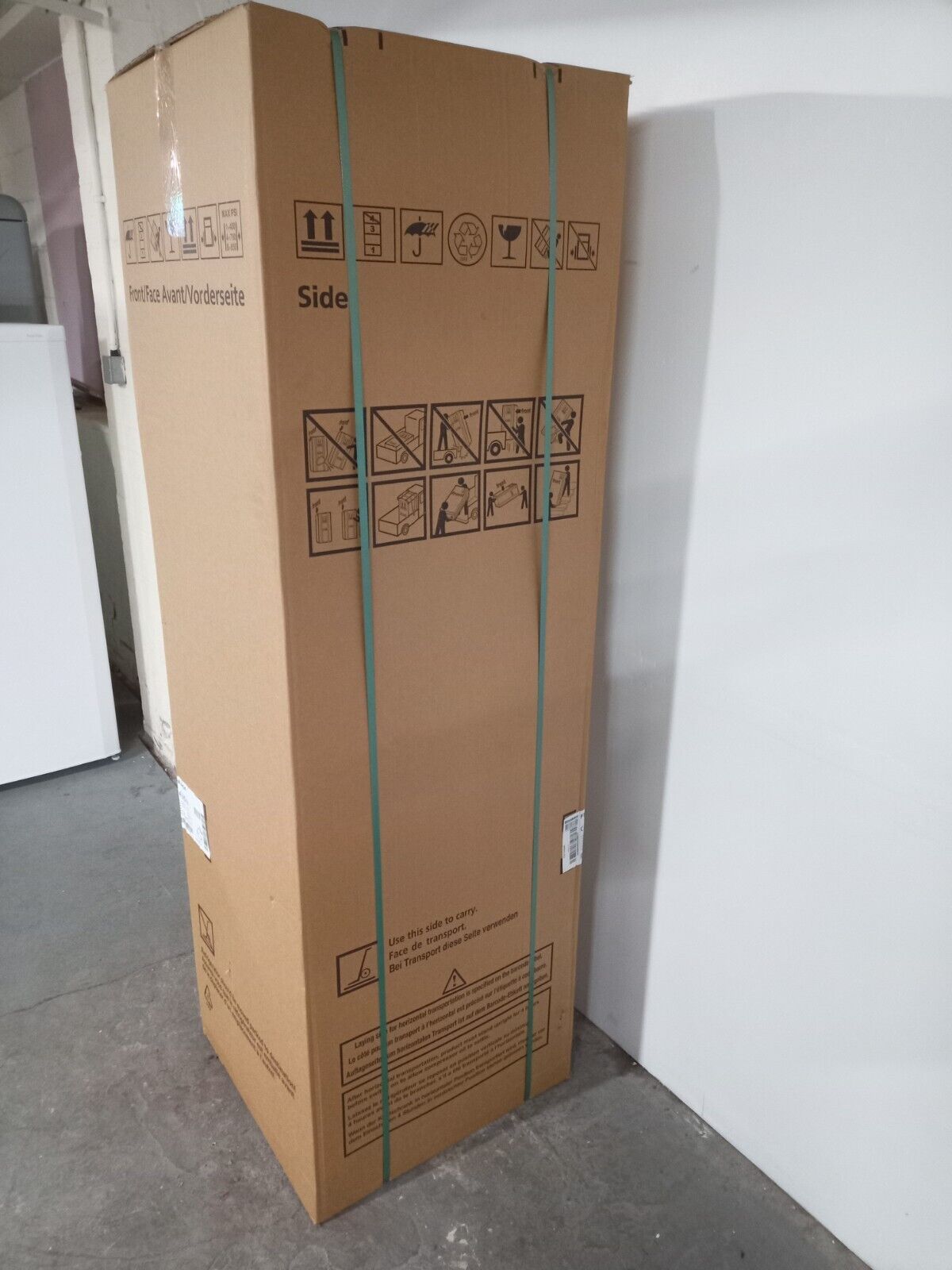 New Graded Beko FNT4454I Integrated Tall  Freezer RRP £679 UK Del M29