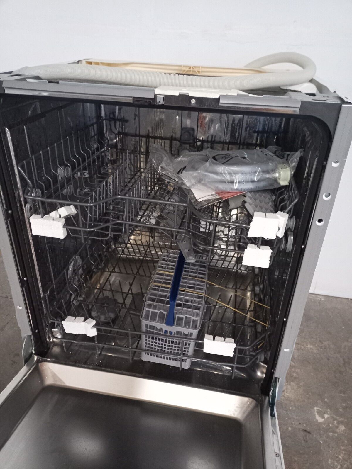 New Graded Montpellier MDWB1D6053  Full Size  Integrated Dishwasher RRP£299 N1