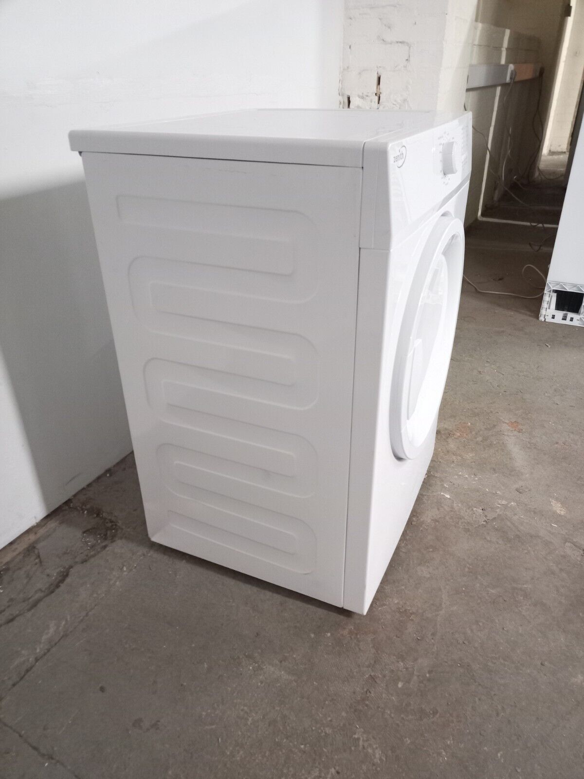 New Graded Zenith ZDVS700W  7Kg Vented Dryer RRP £259 N15
