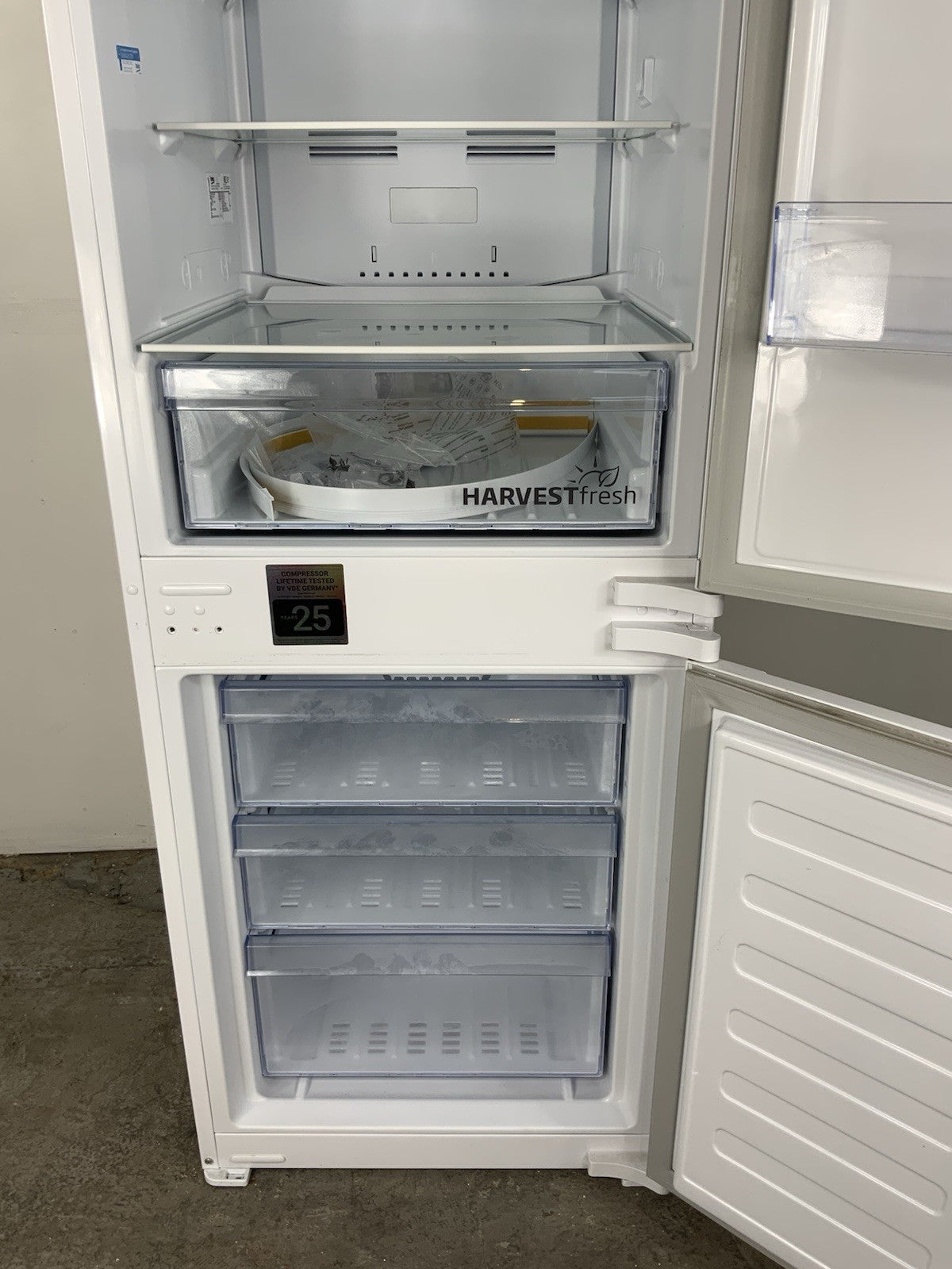 New Graded Beko BCND4V973 193cm Integrated  70/30 Fridge Freezer RRP £679 F64