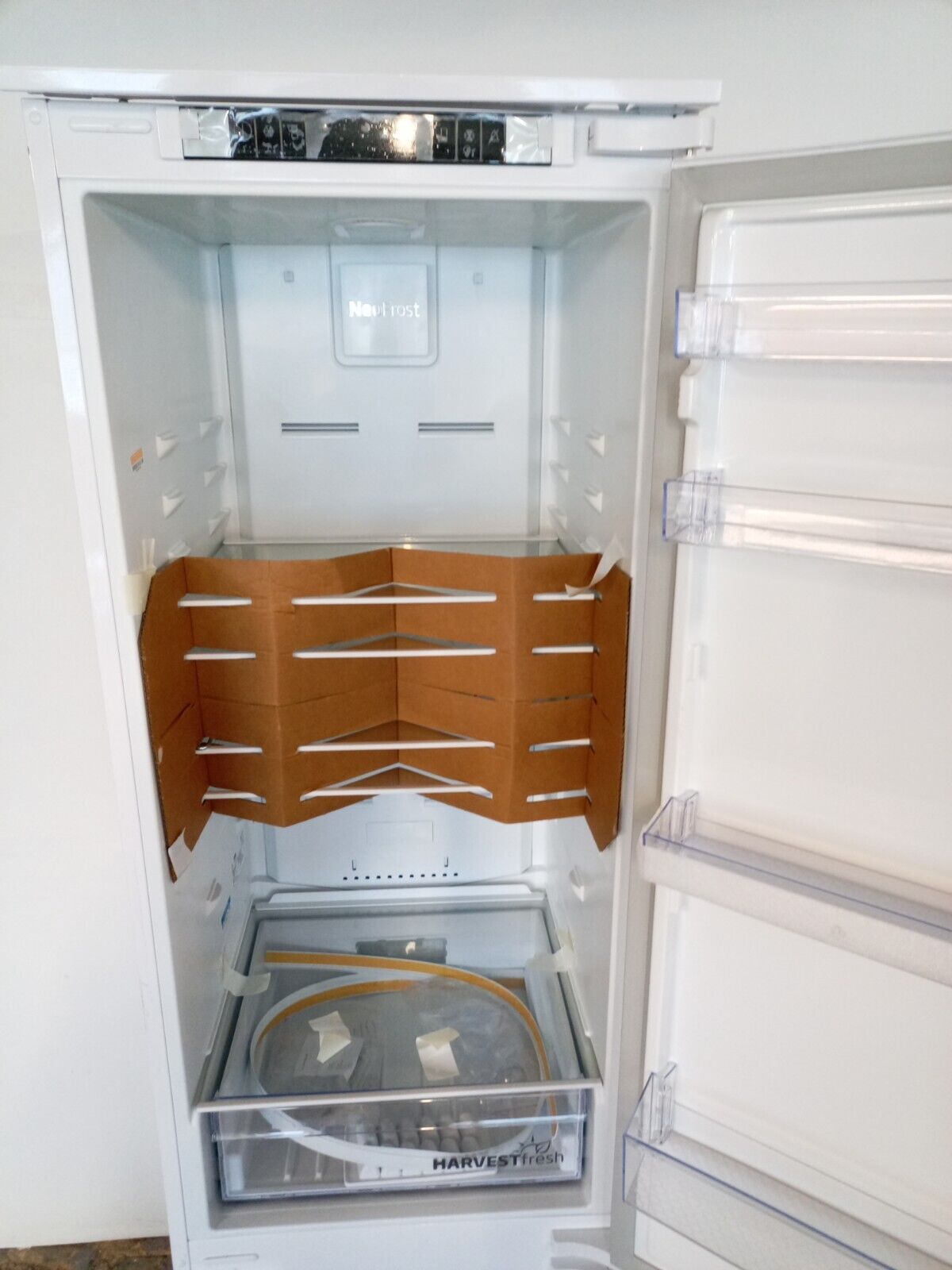 New Graded BEKO BCND4V973 193cm Integrated  70/30 Fridge Freezer RRP £719! T15