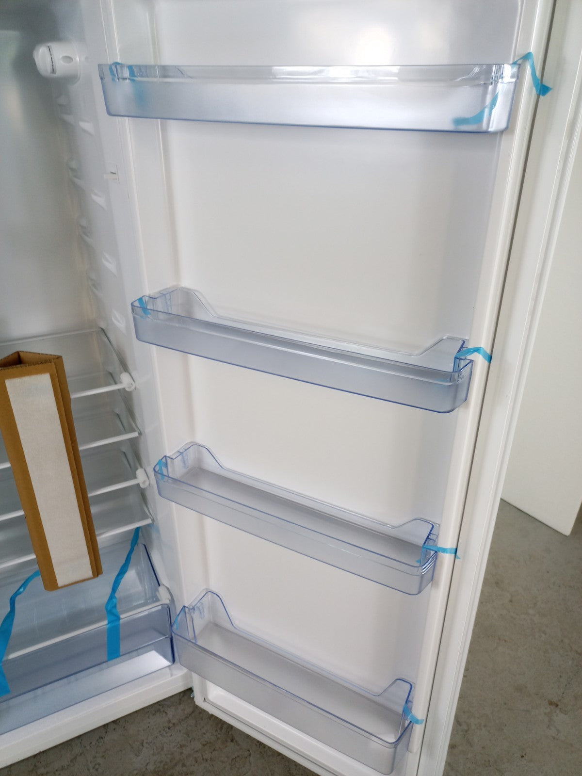 New Graded Iceking RL254EW Tall  242 ltr Larder FrIdge RRP £299 - E6
