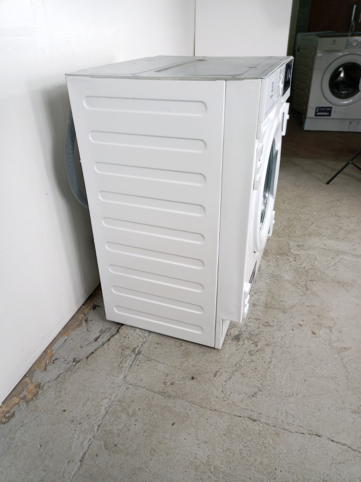 New Graded Electrolux EWD746PCBI  Integrated 7/4kg Washer Dryer RRP£849 E37