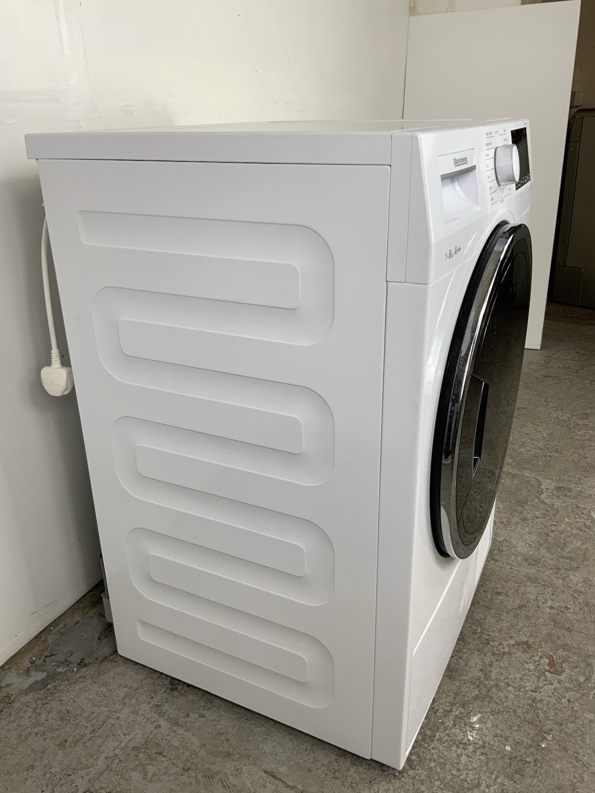 New Graded Beko LTP18320W 8kg Heat Pump Tumble Dryer RRP £550 F27
