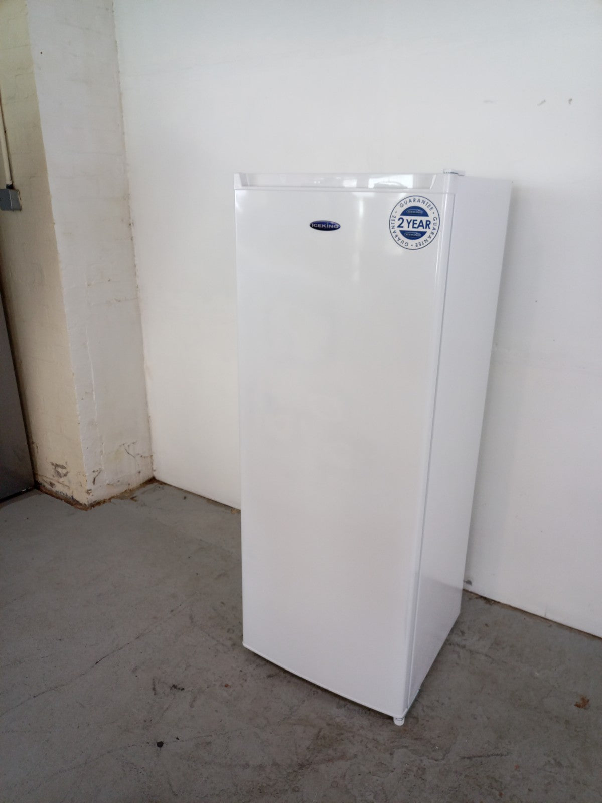 New Graded Iceking RL254EW Tall  242 ltr Larder FrIdge RRP £299 - E6