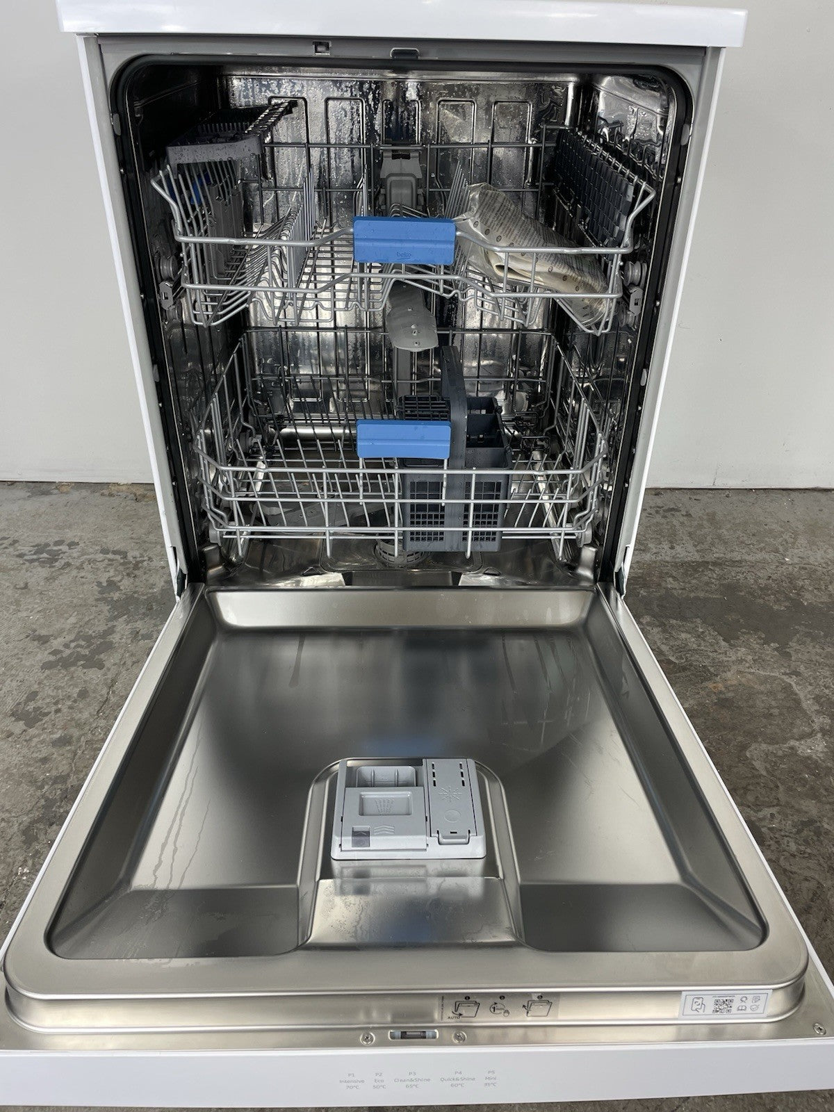 New Graded White BEKO BDFN15430W Pro HygieneIntense  Full-size Dishwasher F52