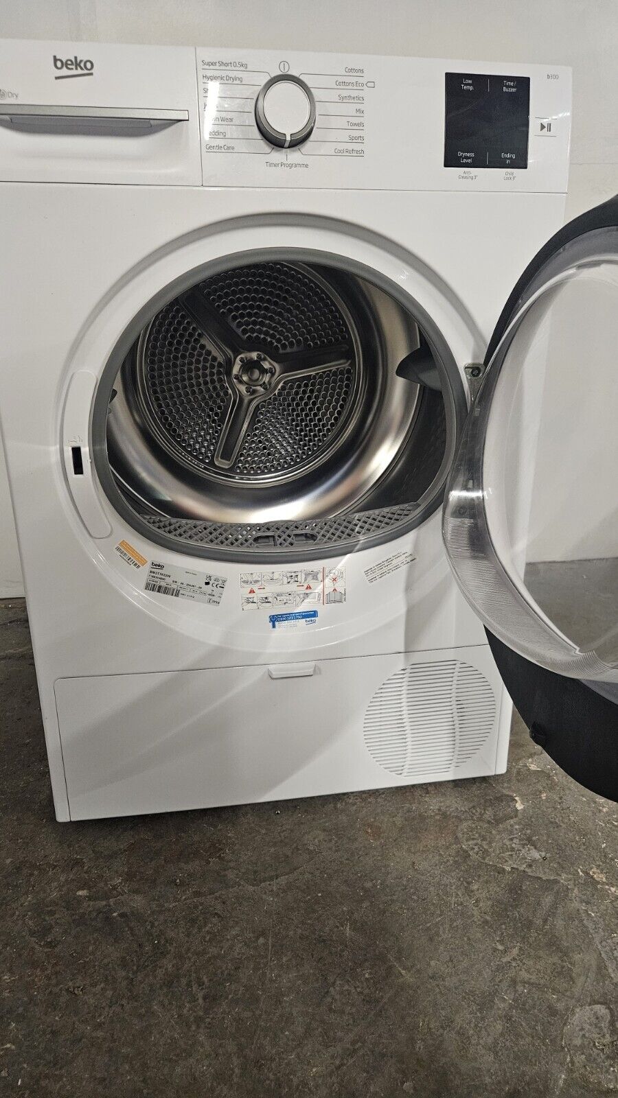 New Graded  Beko BM3T3822W 8kg Heat Pump Tumble Dryer RRP£349 X1
