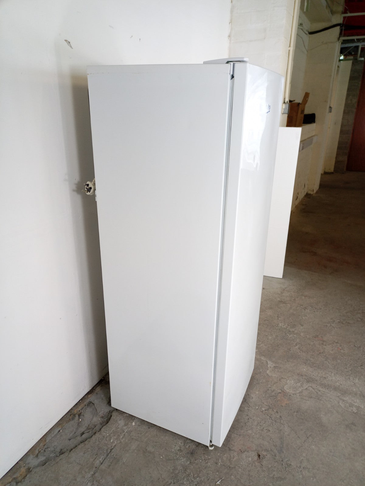 New Graded White Beko FFG1545W 177ltr  Tall Freezer Outbuildings RRP£399 V5