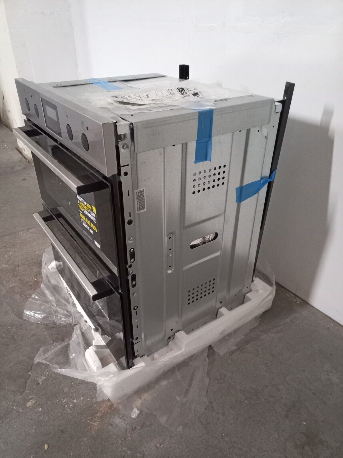 New Graded  Zanussi ZPHNL3X1 60cm Built Under Double Fan Oven - RRP£589 E17