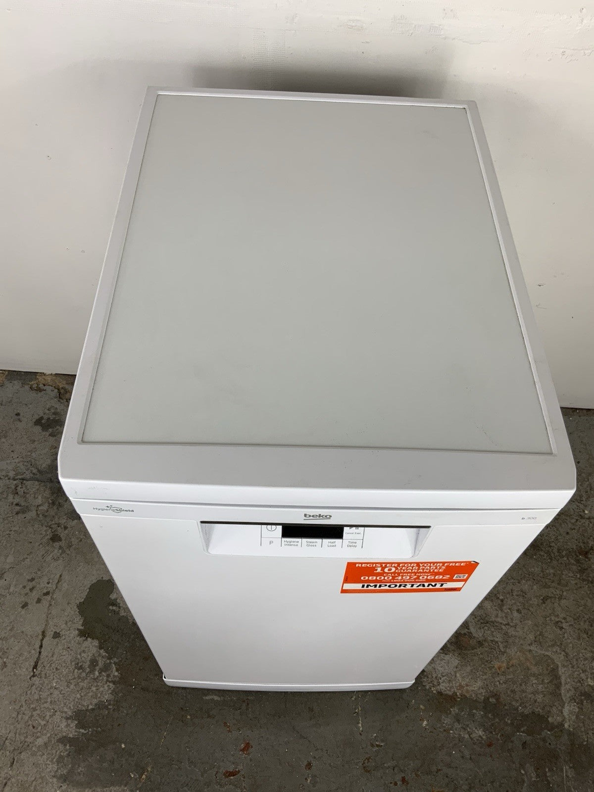 New Graded Beko HygieneIntense BDFS16020W Slimline Dishwasher - White - F33