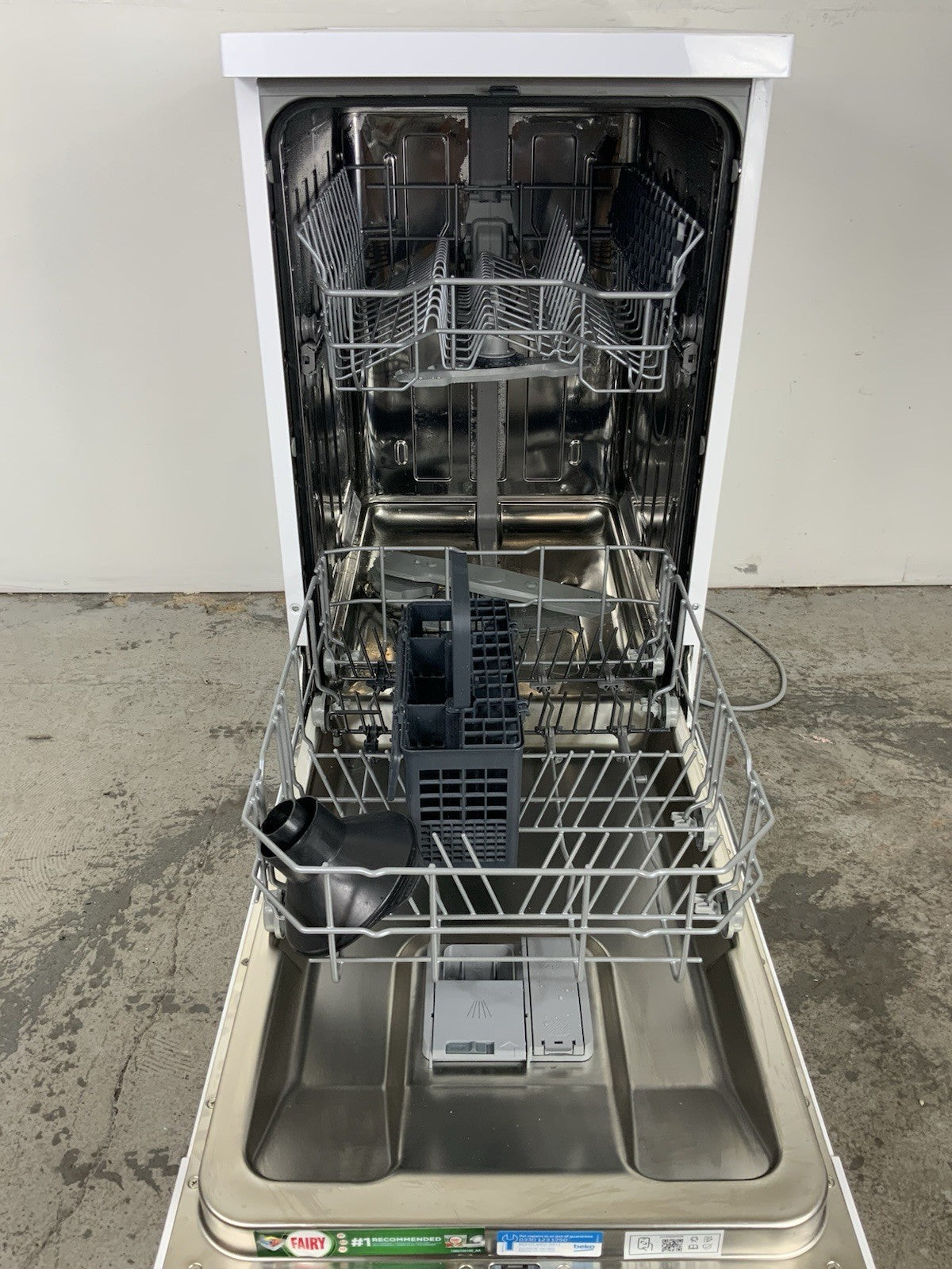 New Graded White  Beko DVS04X20W Slimline Dishwasher RRP£299- F18