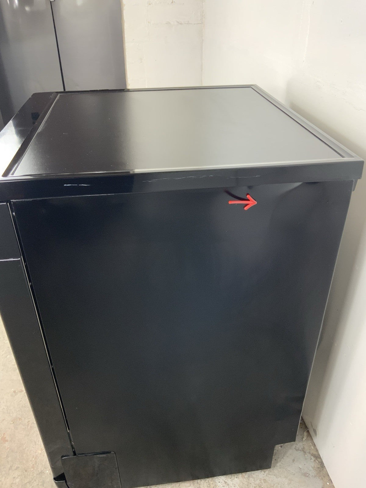 New Graded Hotpoint HFC3C26WCBUK Full Size Dishwasher - Black F42