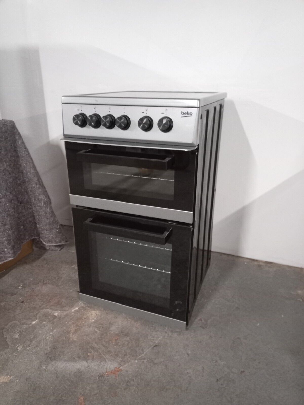 New Graded Silver Beko KDC5422AS  50 cm Electric Ceramic Cooker - RRP£399 W16