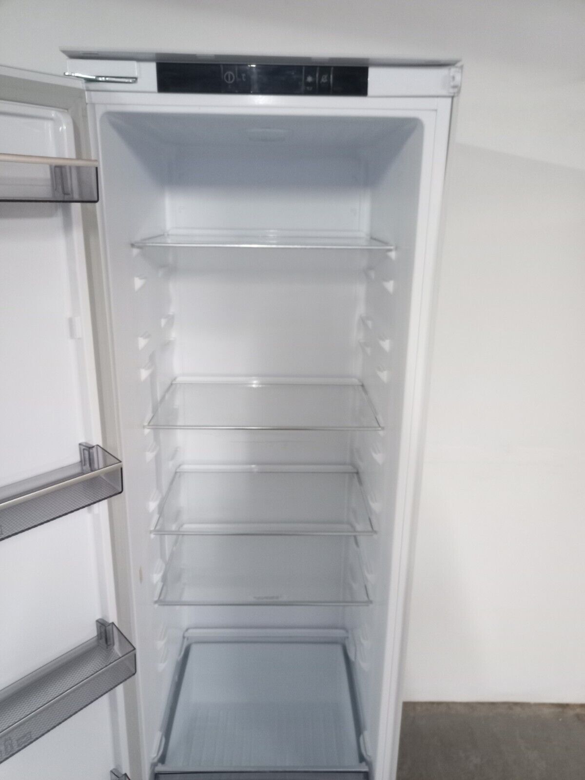 New Graded Beko Blomberg SST3455I   Integrated Tall Larder Fridge RRP£579 D2