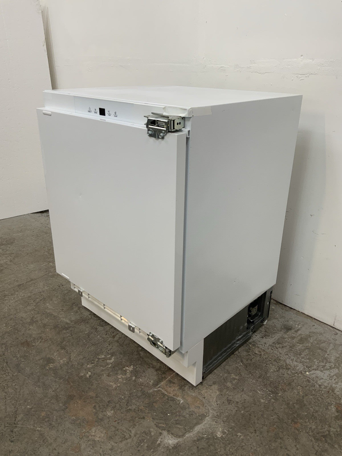 New Graded LOGIK LIL60W23 Integrated Undercounter Fridge Fixed Hinge RRP£239 R47