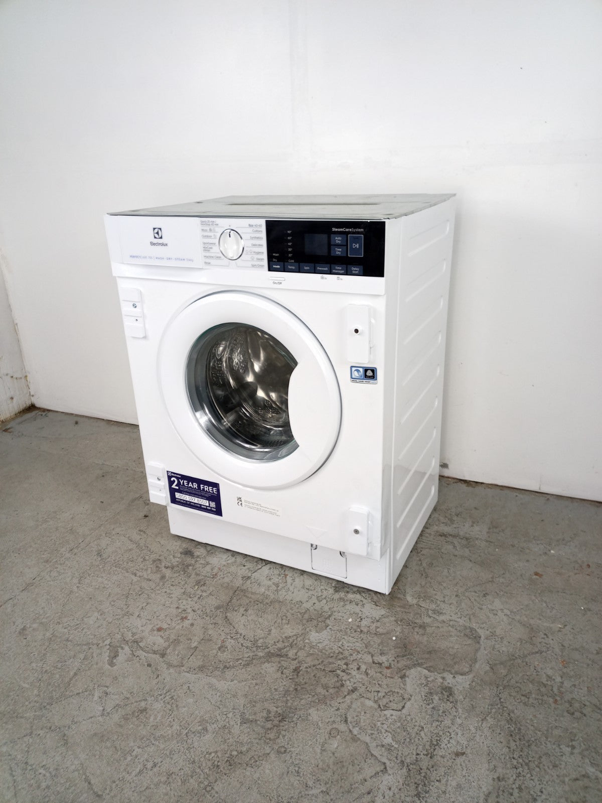 New Graded Electrolux EWD746PCBI  Integrated 7/4kg Washer Dryer RRP£849 E37