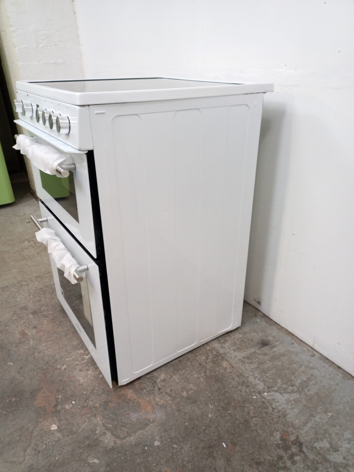 New Graded Hisense HDE3211BWUK 60cm Double Electric Cooker-White RRP£399 N81