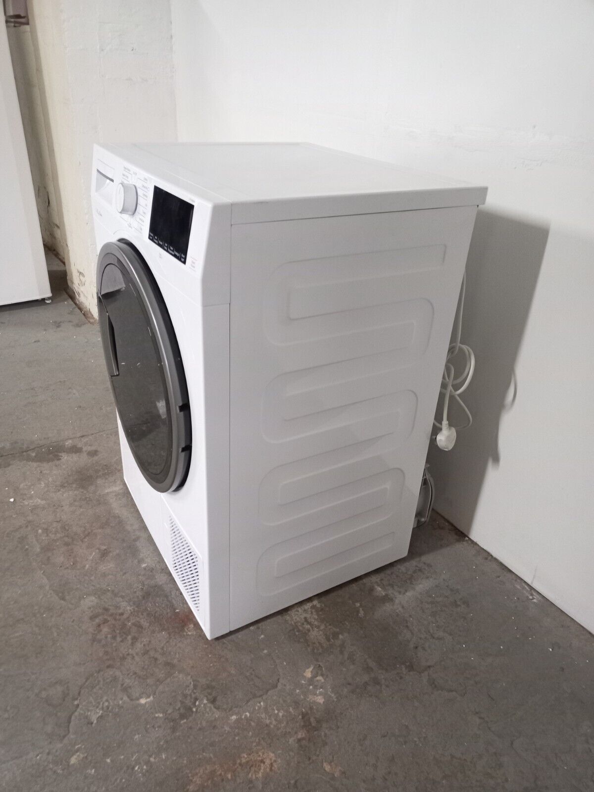New Graded Beko LTP18320W 8kg Heat Pump Tumble Dryer RRP £550 K12