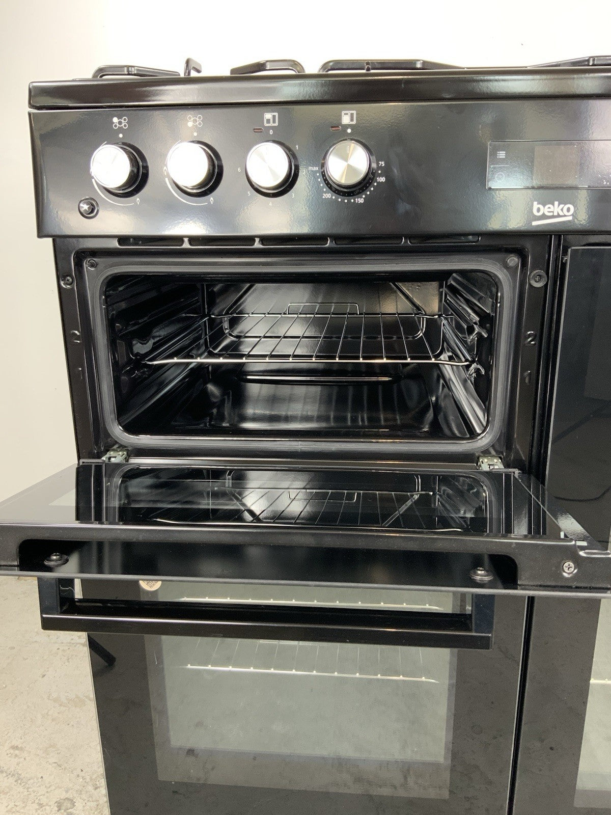 New Graded Beko KDVF90K 90cm Dual Fuel Range Cooker - Black Y53
