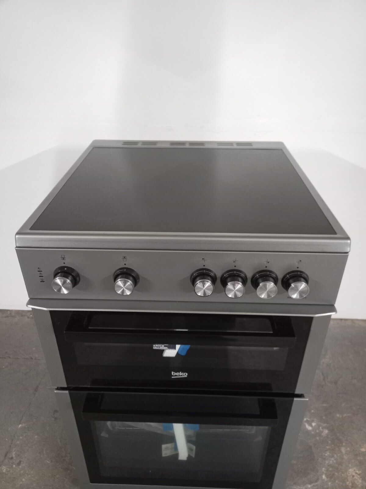 New Graded Silver Beko XTC611S 60cm Electric Ceramic Cooker RRP£479 - UK Del J15