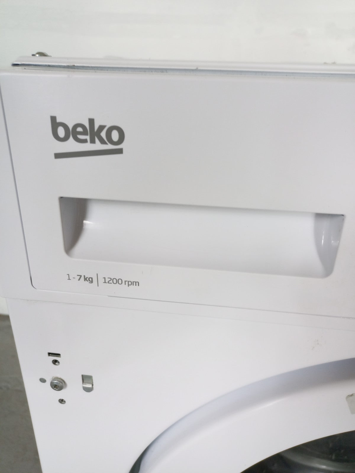New Graded Beko WTIK7211 Integrated 7 kg 1200 Spin Washing Machine Y14