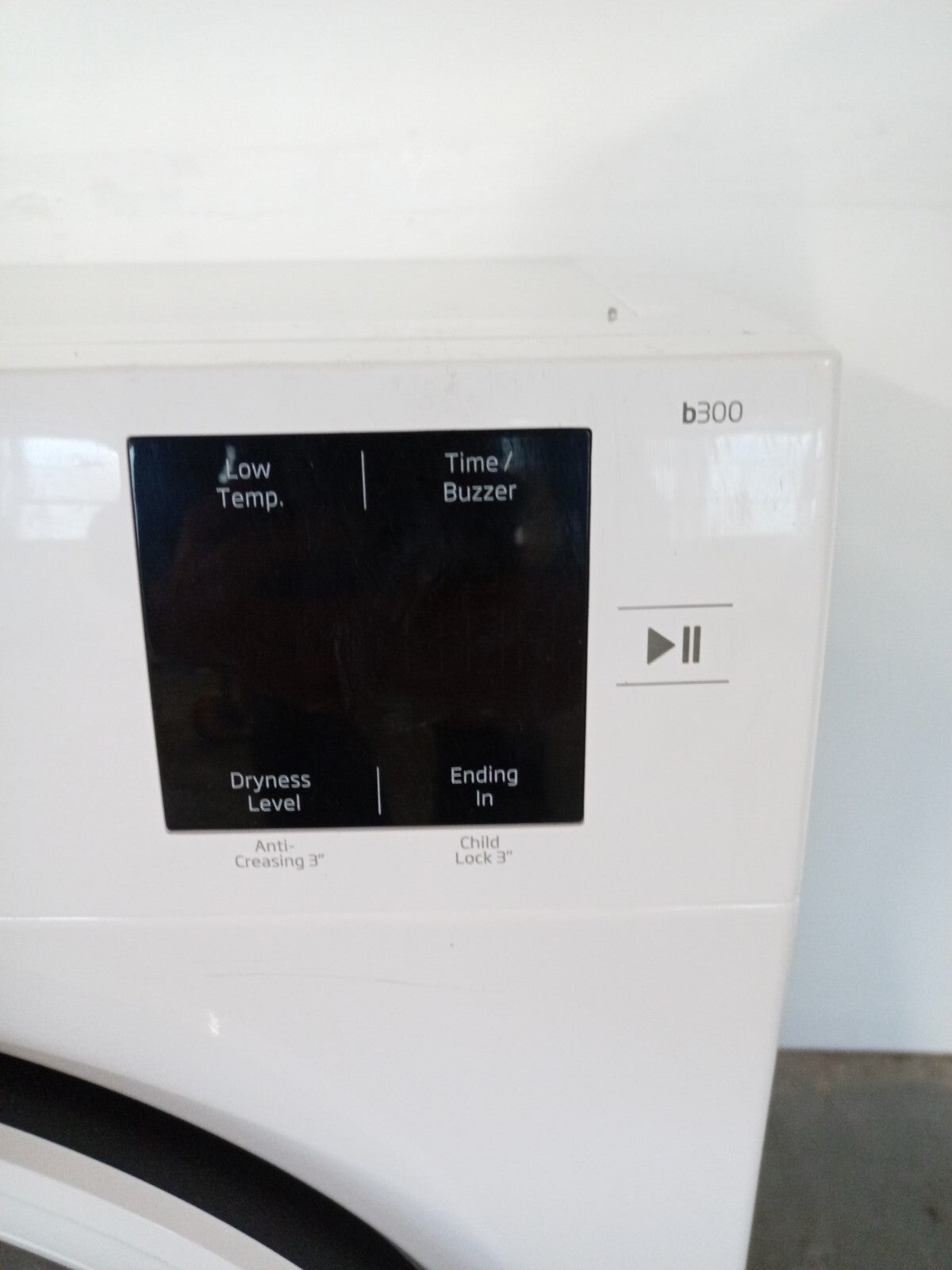 New Graded  Beko BM3T3823W 8kg Heat Pump Tumble Dryer RRP £449 D17