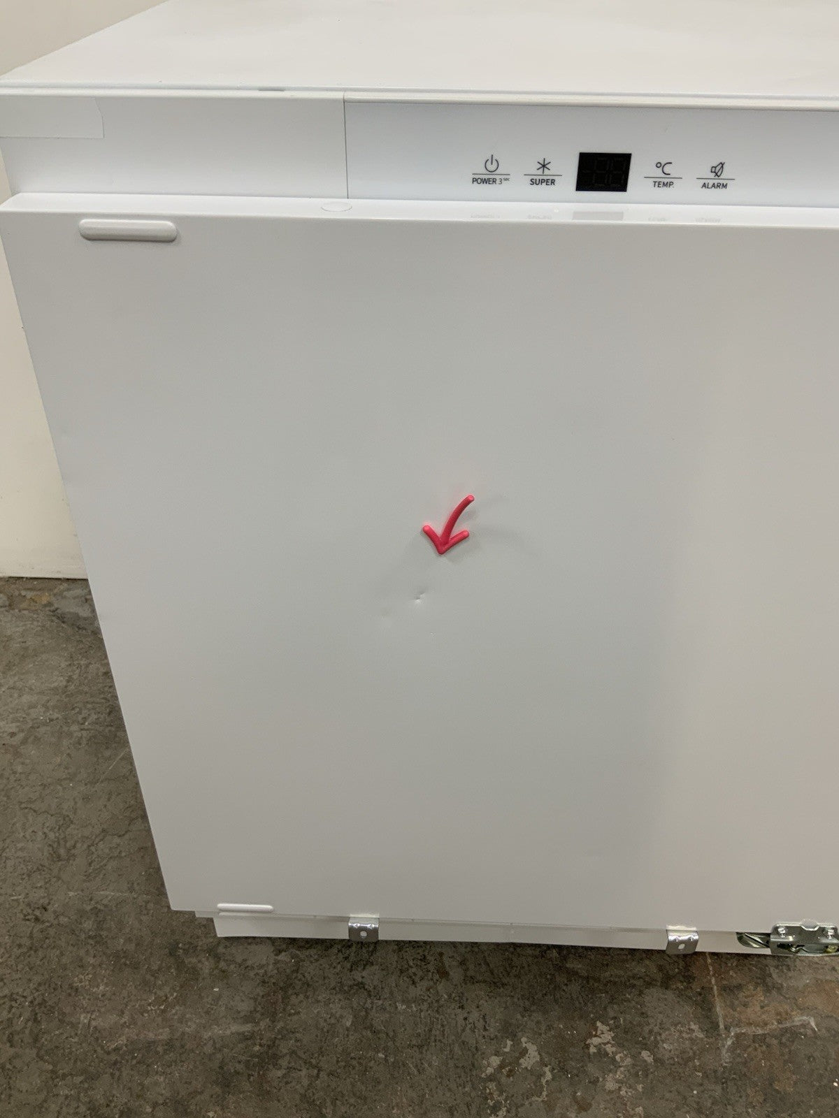 New Graded LOGIK LIL60W23 Integrated Undercounter Fridge Fixed Hinge RRP£239 R47