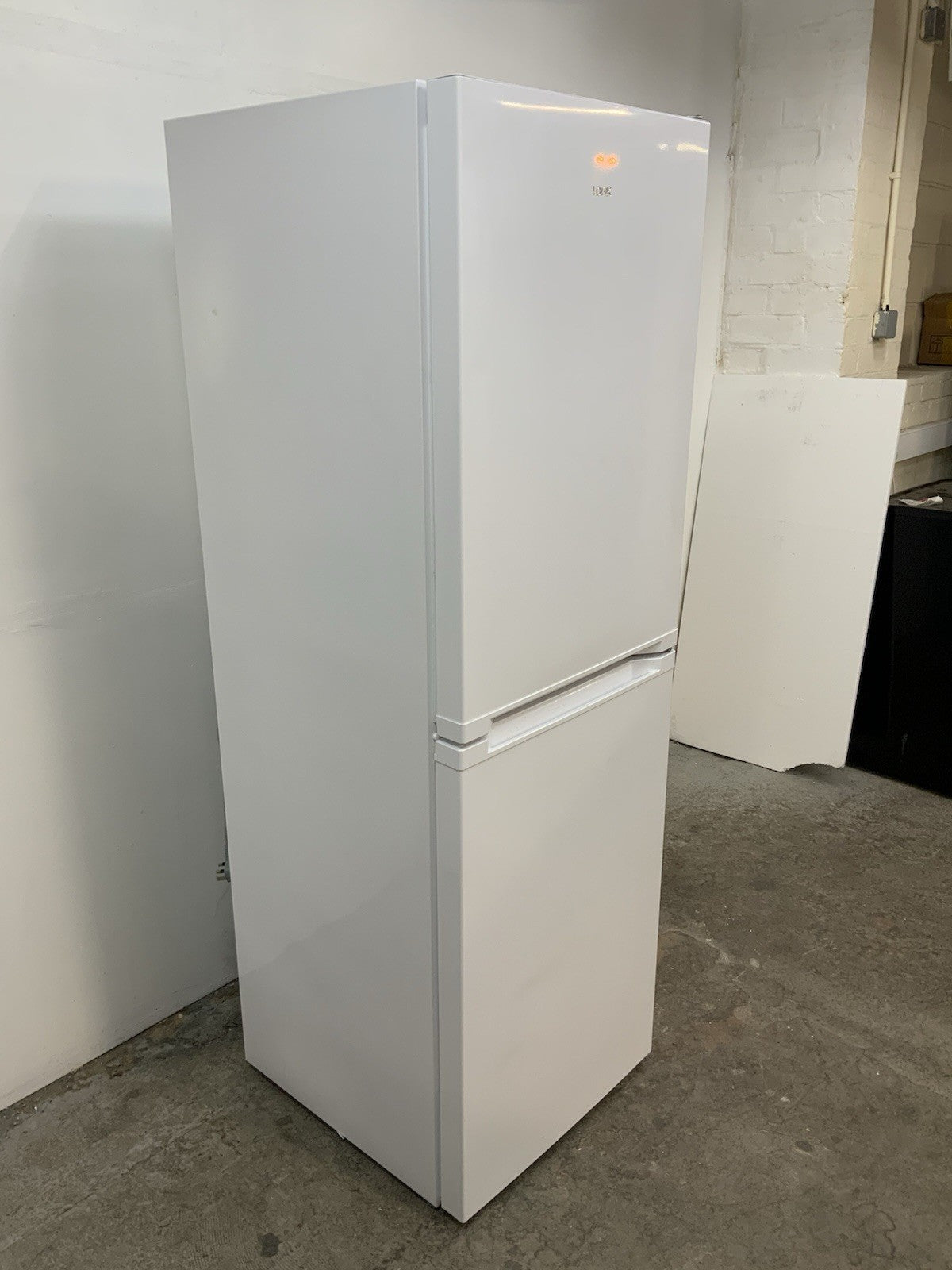 New Graded LOGIK LFC55W23 50/50 Fridge Freezer - White RRP £349 R95