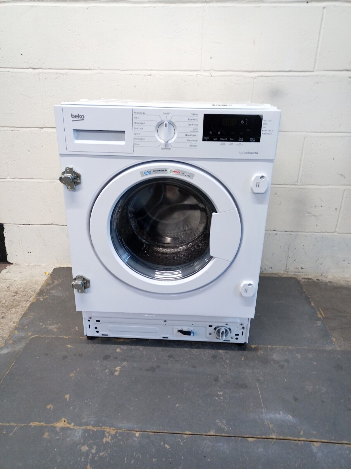 New Graded Beko WTIK7211 Integrated 7 kg 1200 Spin Washing Machine J2