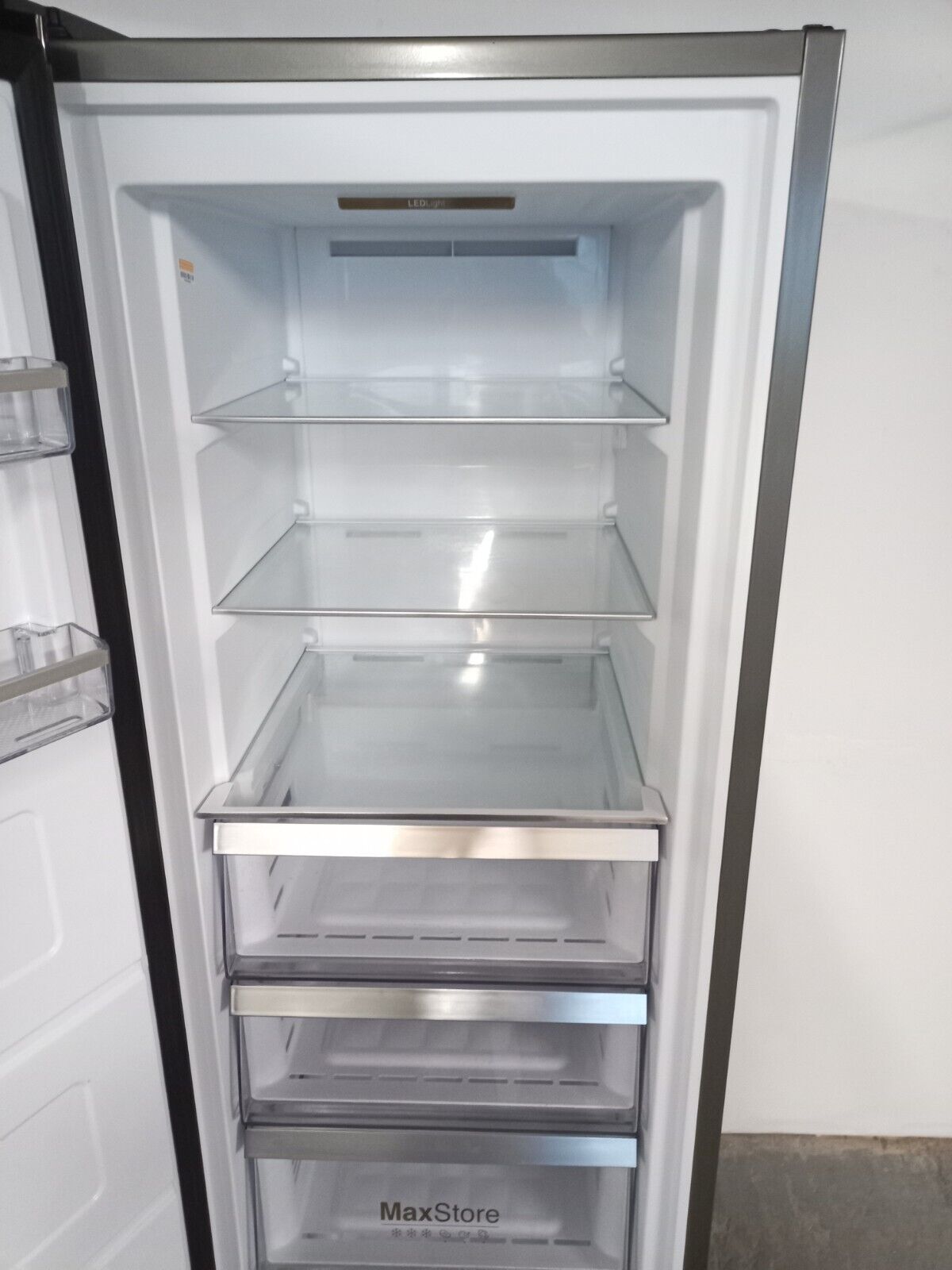 New Graded Black Steel Grundig GLNEP5686VPZ   Larder FrIdge RRP £549! -X8