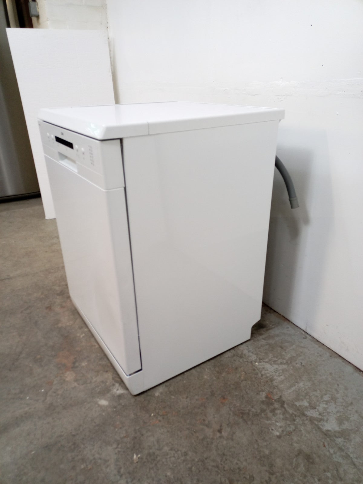 New Graded Black Logik  LDW60W23 Full Size Dishwasher RRP£249 C16