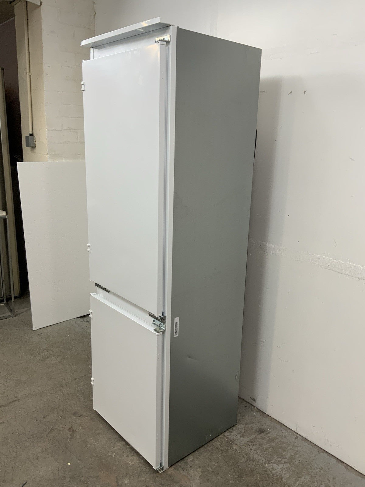 New Graded Indesit Low Frost BI 18A2 D/I UK Integrated 70/30 RRP £389 UK Del R29