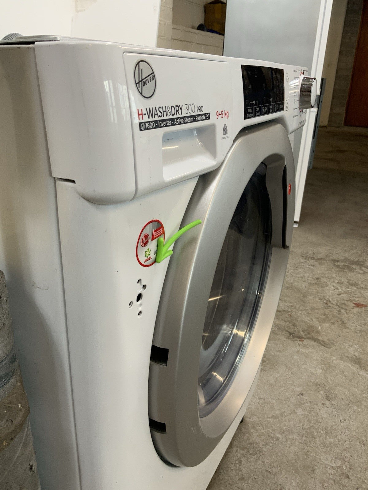 New Graded HOOVER HBWOS69TAME Integrated 9 kg 1600 Washing Machine RRP£549 K4