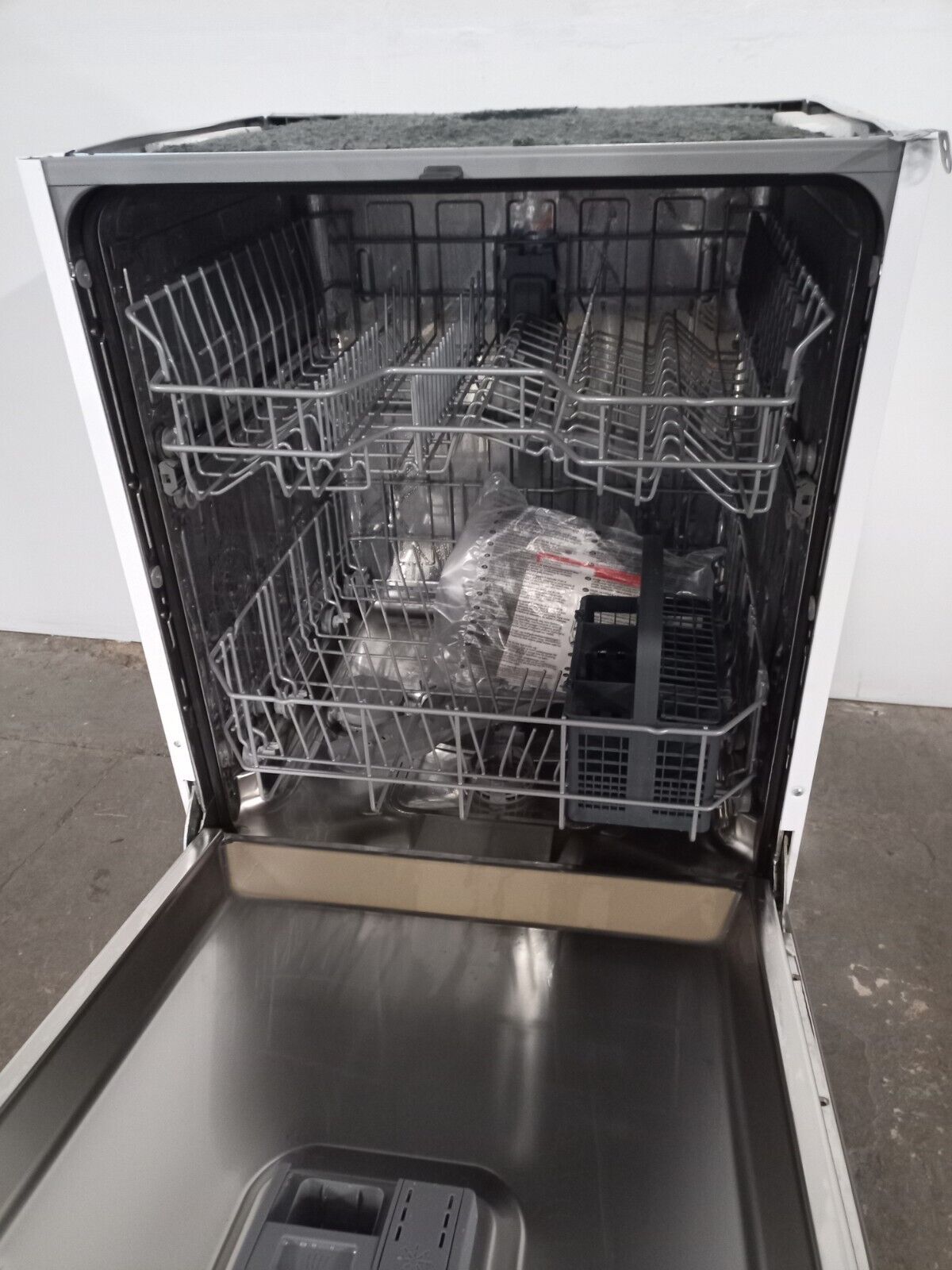 New Graded BEKO DIN15X20 Full-size Fully Integrated Dishwasher RRP £329 T11