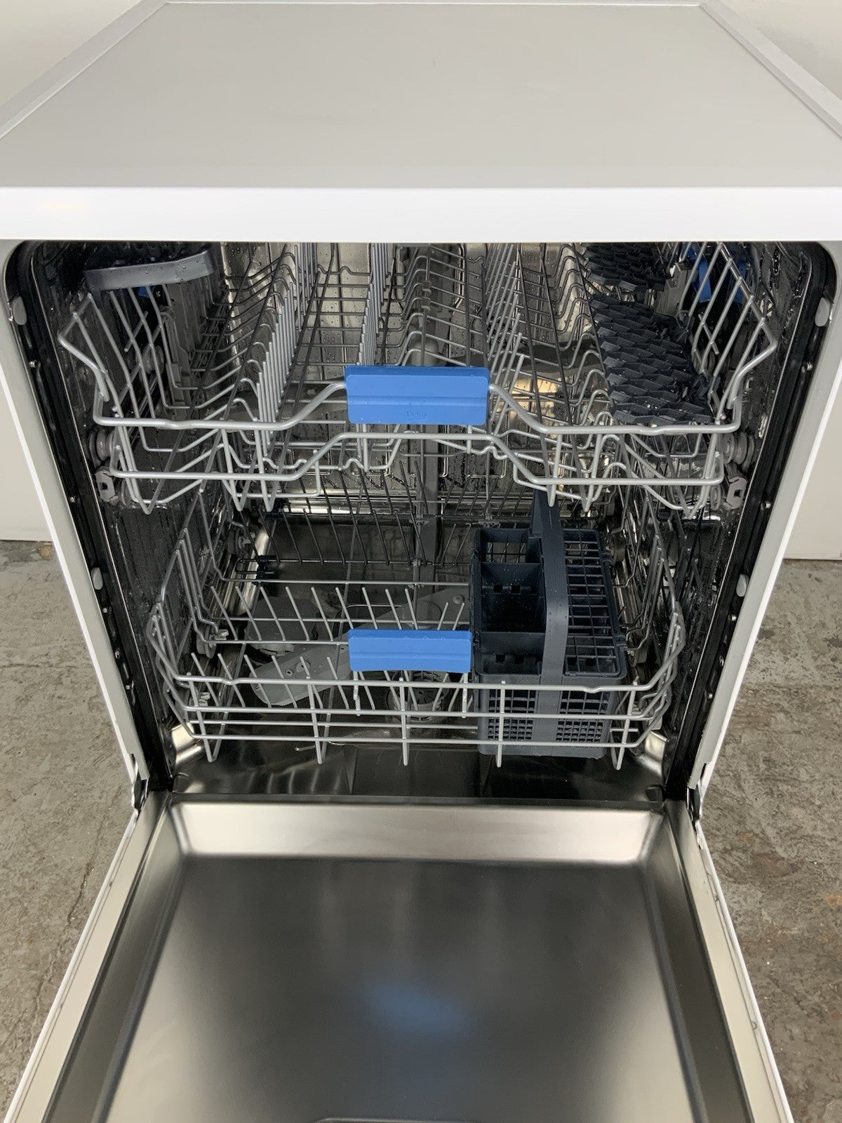 New Graded White BEKO BDFN15420W Pro HygieneIntense  Full-size Dishwasher F48