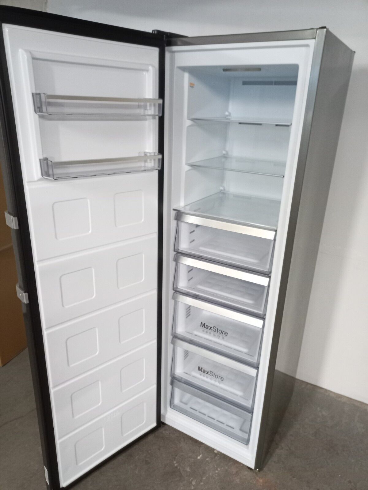 New Graded Black Steel Grundig GLNEP5686VPZ   Larder FrIdge RRP £549! -X8